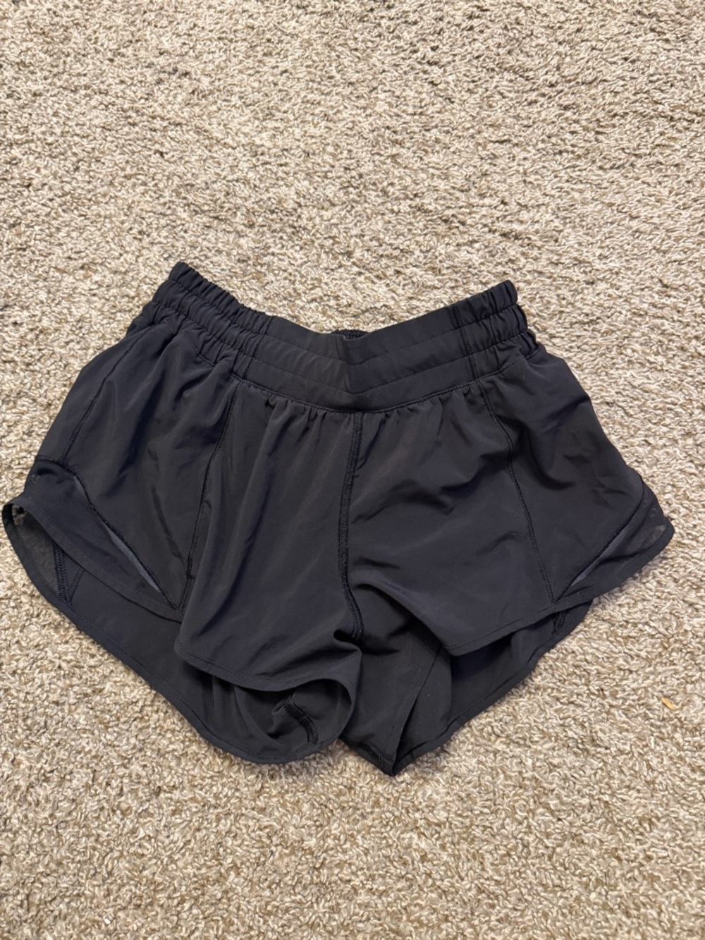 Lululemon Hotty Hot Black Athletic Running Shorts 2.5” Size 4